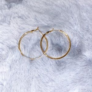 medium sized gold hoops